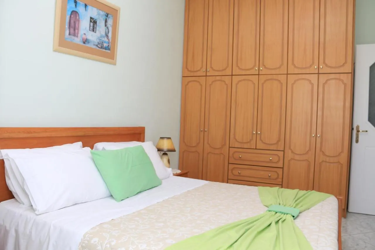 Isabela Apartments Sarande