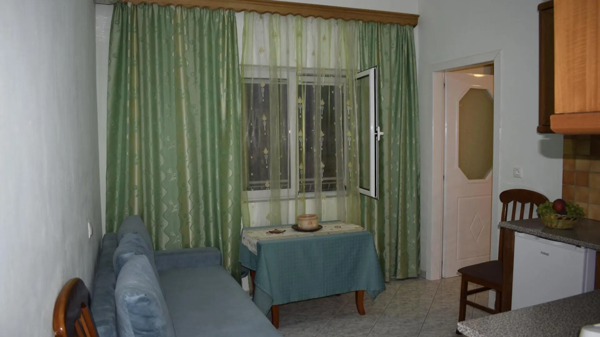 Isabela Apartments Sarande 0*,