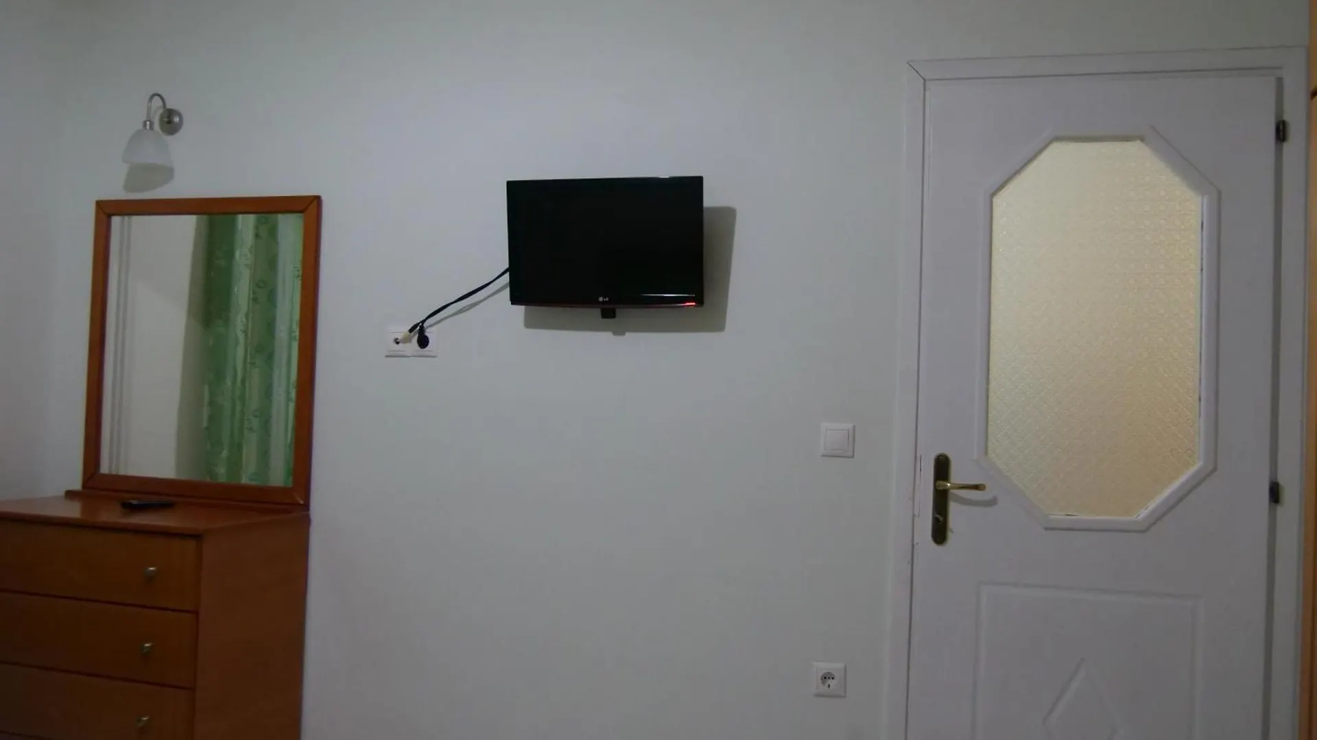 Isabela Apartments Sarande 0*,