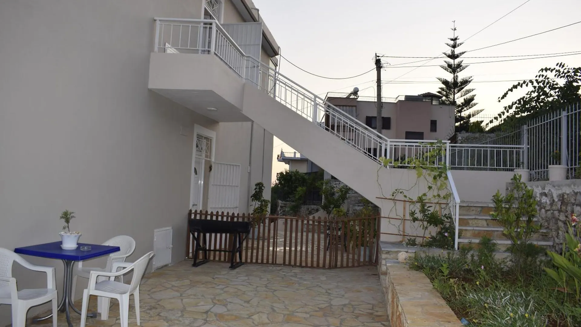 Isabela Apartments Sarande